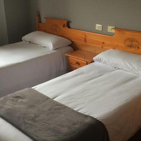 Albergue Hostal Telmo Tui Buitenkant foto