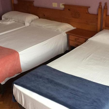 Albergue Hostal Telmo Tui Buitenkant foto