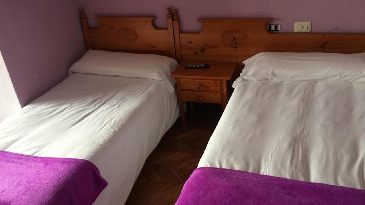 Albergue Hostal Telmo Tui Buitenkant foto