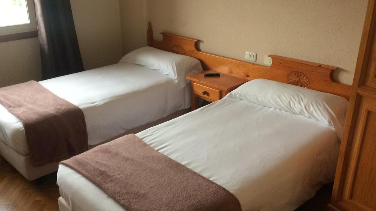 Albergue Hostal Telmo Tui Buitenkant foto
